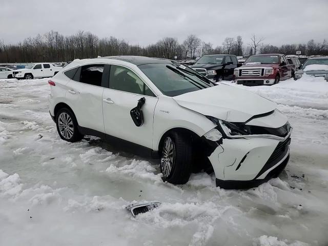 2021 Toyota Venza - Image 12