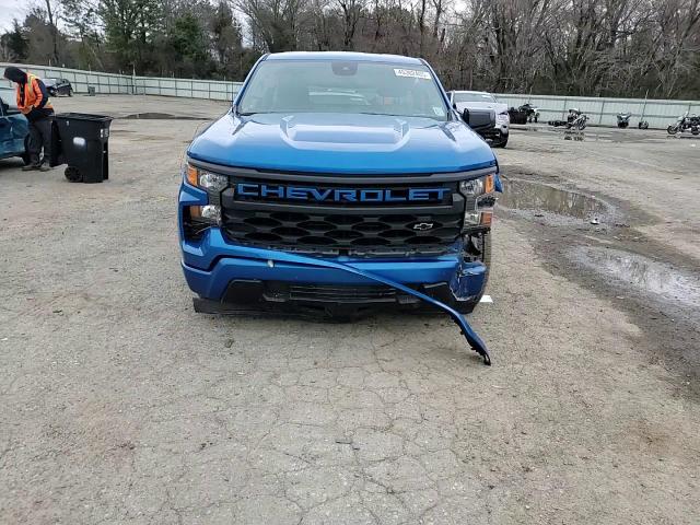 2022 Chevrolet Silverado - Image 11