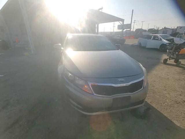 2013 Kia Optima - Image 10