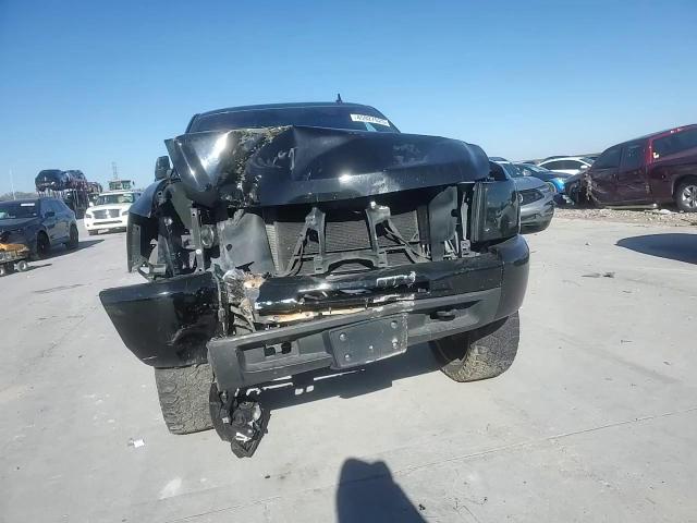 2009 Chevrolet Silverado - Image 11