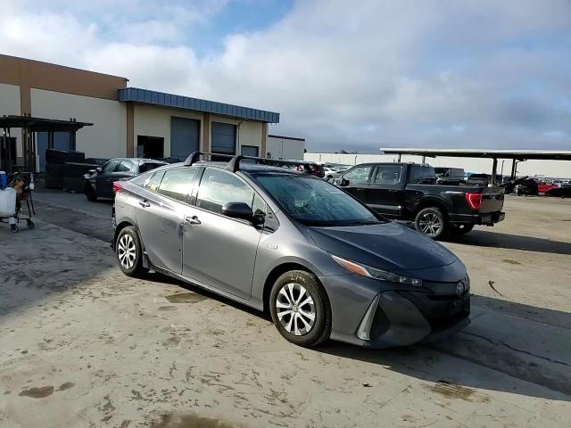 2020 Toyota Prius - Image 10