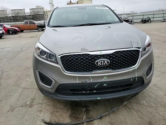 2017 Kia Sorento - Image 11