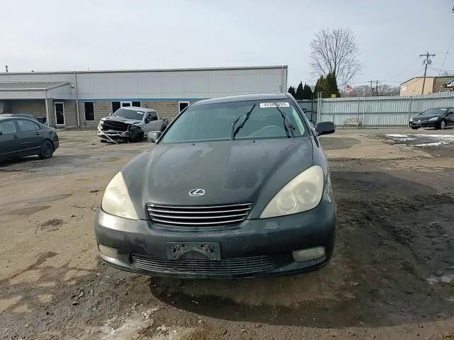 2002 Lexus ES - Image 11