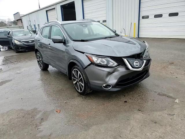 2018 Nissan Rogue - Image 14