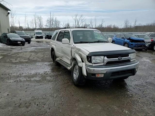 2002 Toyota 4Runner - Image 11