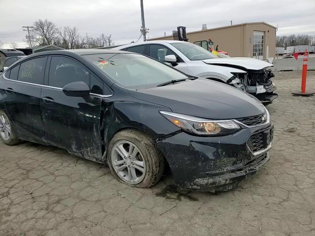 2018 Chevrolet Cruze - Image 10