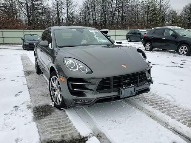 2015 Porsche Macan - Image 12