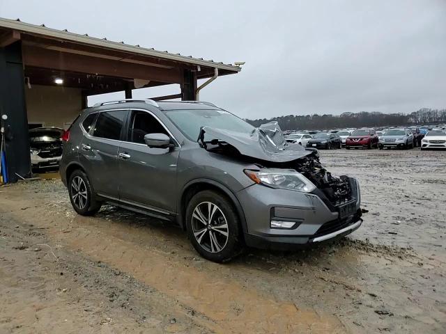 2017 Nissan Rogue - Image 11