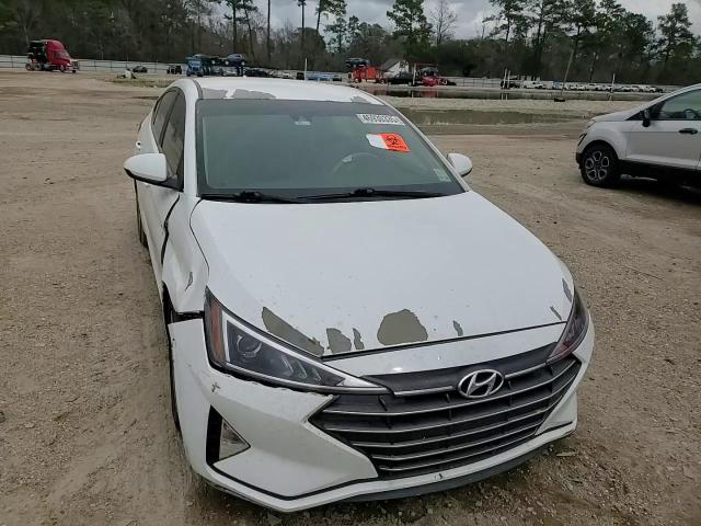 2020 Hyundai Elantra - Image 11