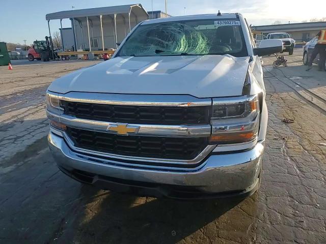 2019 Chevrolet Silverado - Image 13