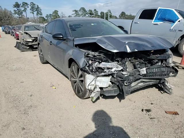 2019 Nissan Altima - Image 11