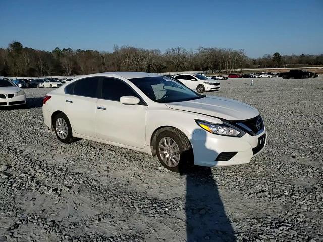 2016 Nissan Altima - Image 10