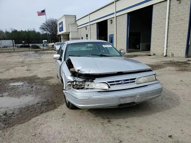 1995 Ford Crown Victoria - Image 11