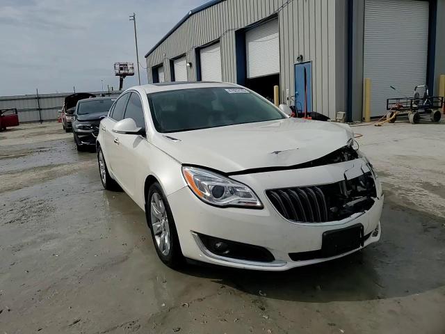 2014 Buick Regal - Image 13