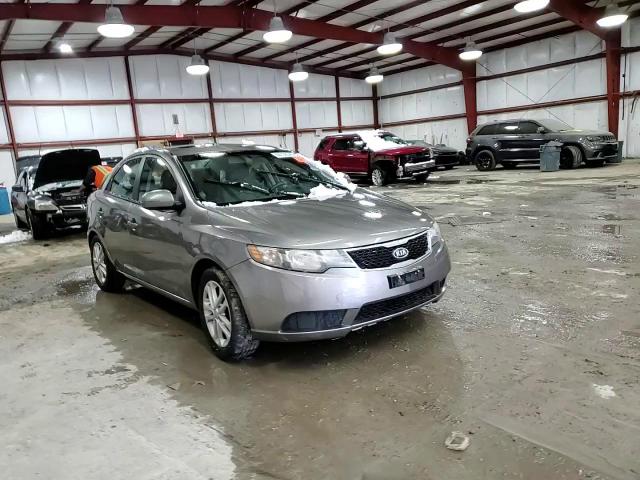 2011 Kia Forte - Image 12