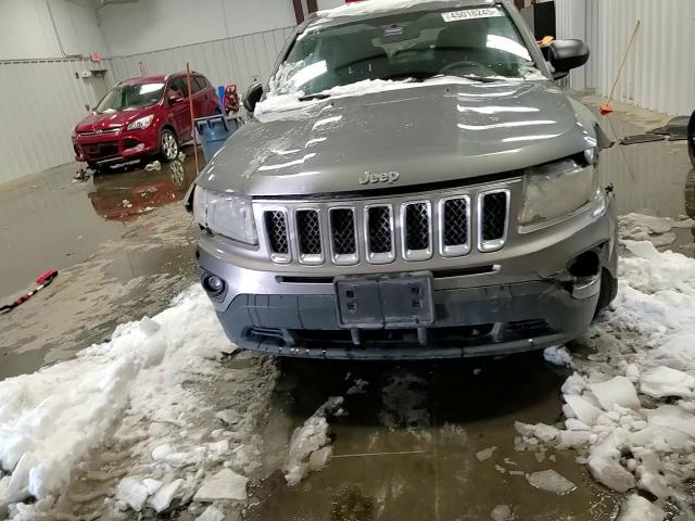 2011 Jeep Compass - Image 11