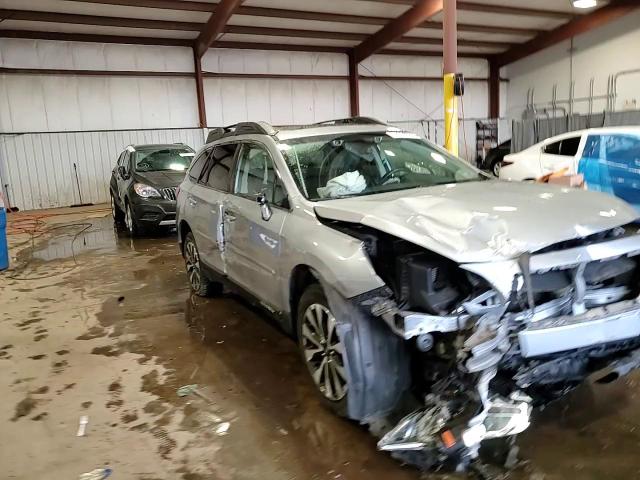 2017 Subaru Outback - Image 14