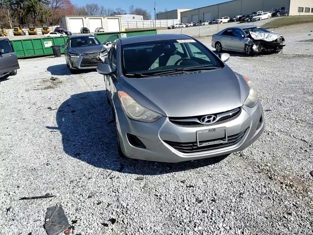 2011 Hyundai Elantra - Image 11
