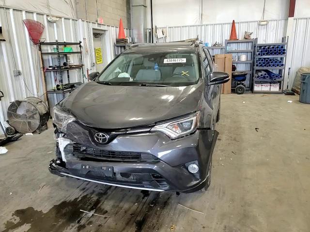 2018 Toyota RAV 4 - Image 11
