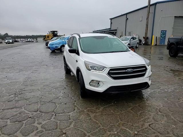 2019 Ford Escape - Image 14