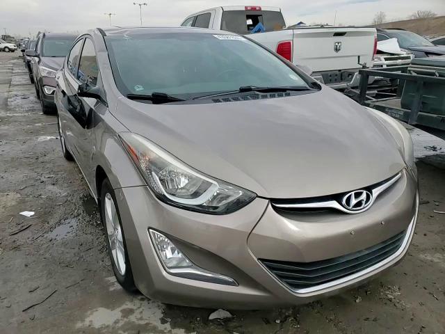 2016 Hyundai Elantra - Image 13