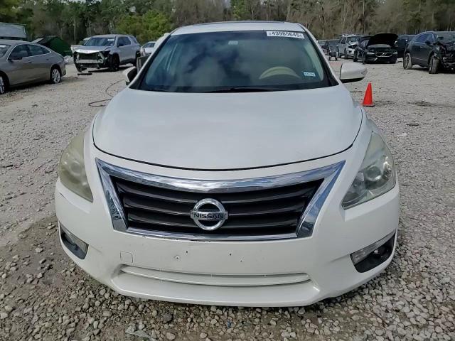 2013 Nissan Altima - Image 14