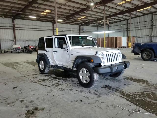 2018 Jeep Wrangler - Image 12