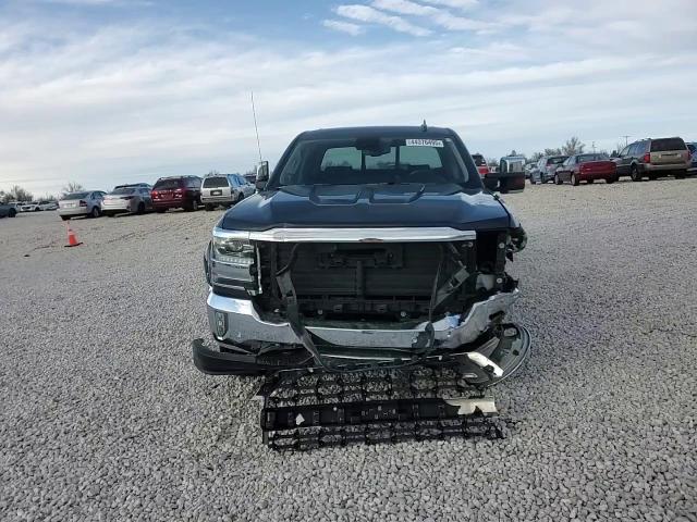 2018 Chevrolet Silverado - Image 11