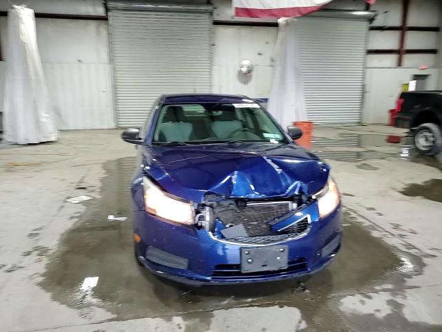 2012 Chevrolet Cruze - Image 11