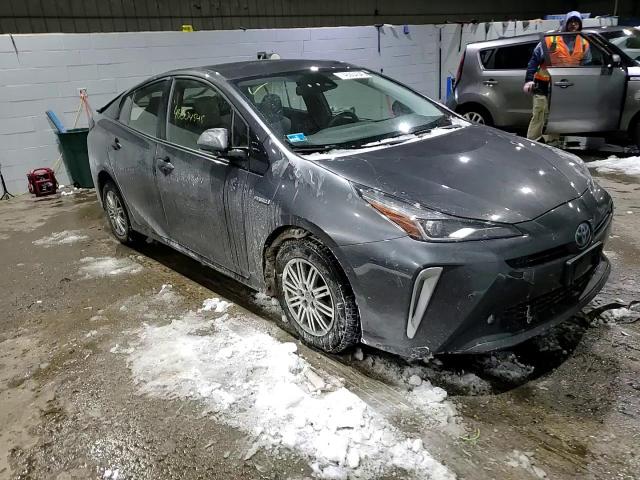 2019 Toyota Prius - Image 12