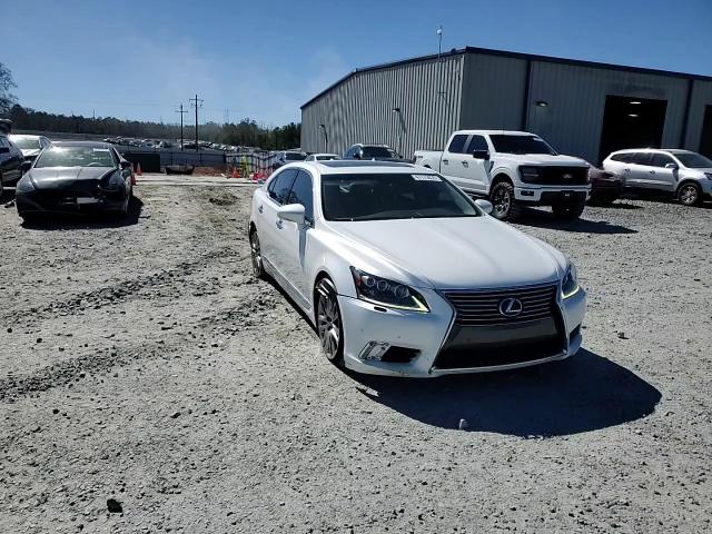 2016 Lexus LS - Image 14