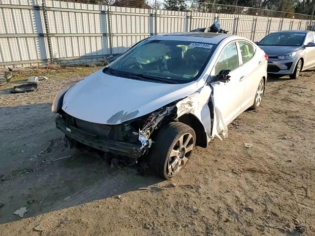 2013 Hyundai Elantra - Image 10