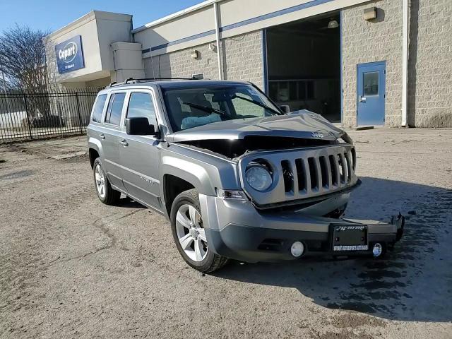 2014 Jeep Liberty (Patriot) - Image 12