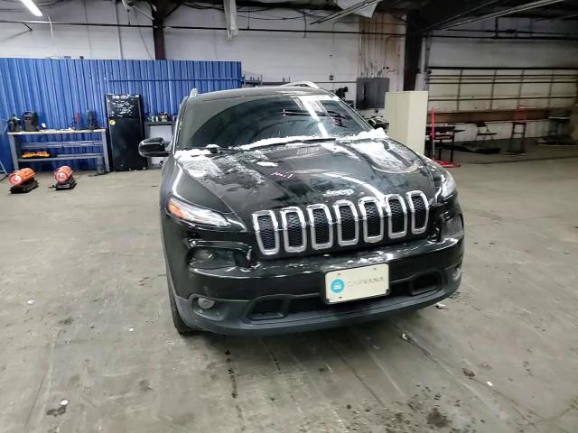 2017 Jeep Grand Cherokee - Image 11