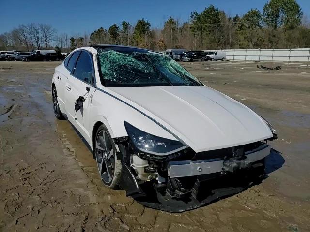 2022 Hyundai Sonata - Image 10