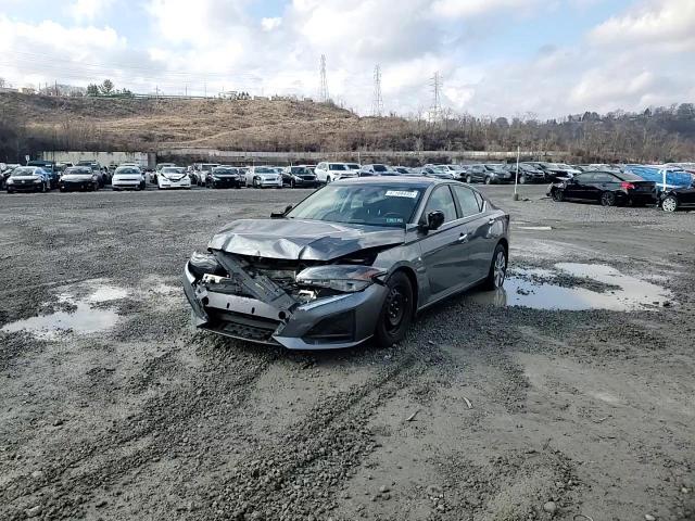 2024 Nissan Altima - Image 11