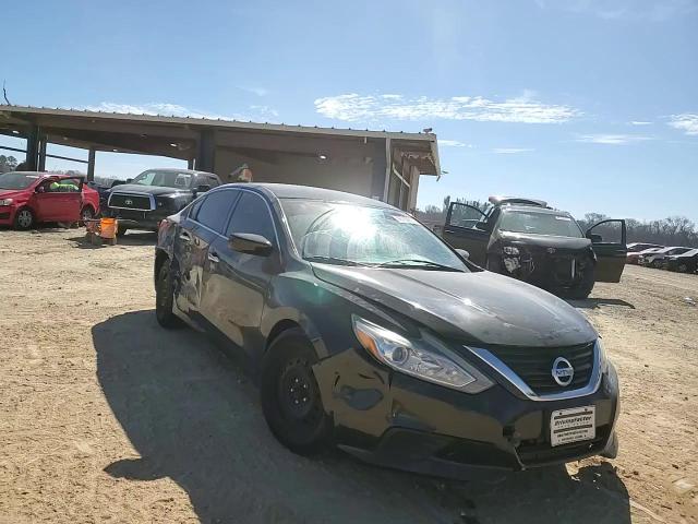 2016 Nissan Altima - Image 10