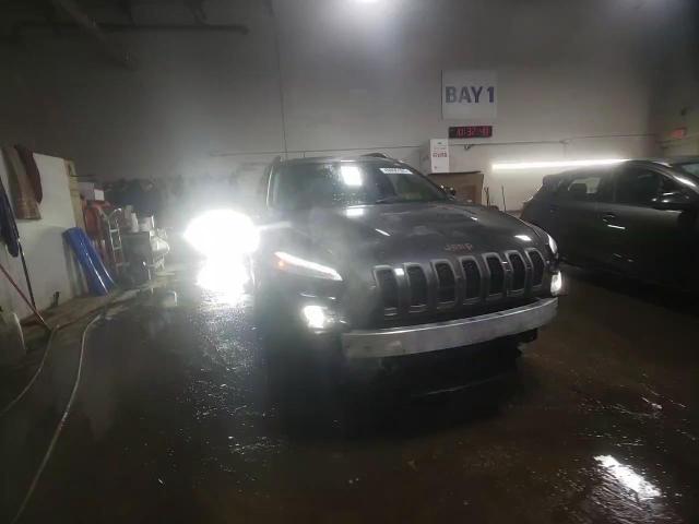 2017 Jeep Grand Cherokee - Image 14