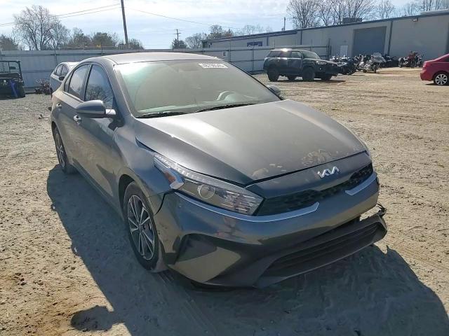 2024 Kia Forte - Image 11