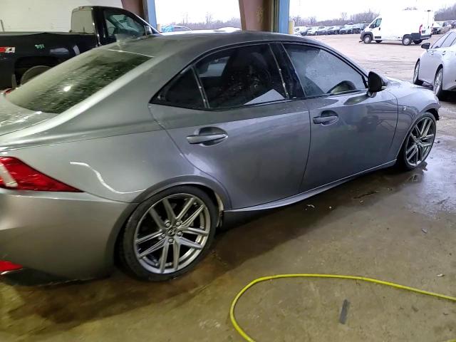 2016 Lexus IS - Image 14