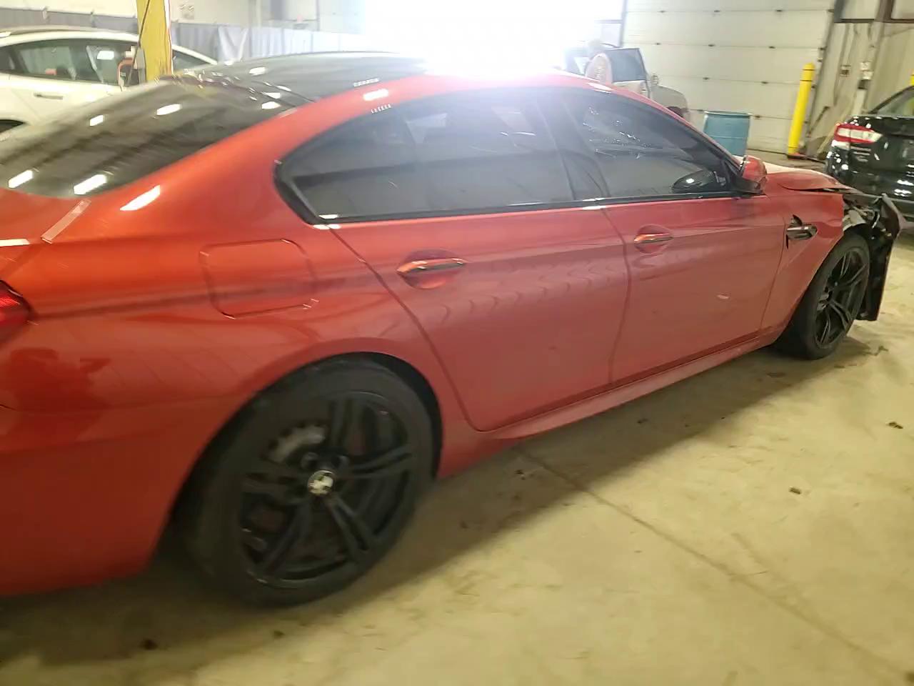 Фото: WBS6E9C50GG437272