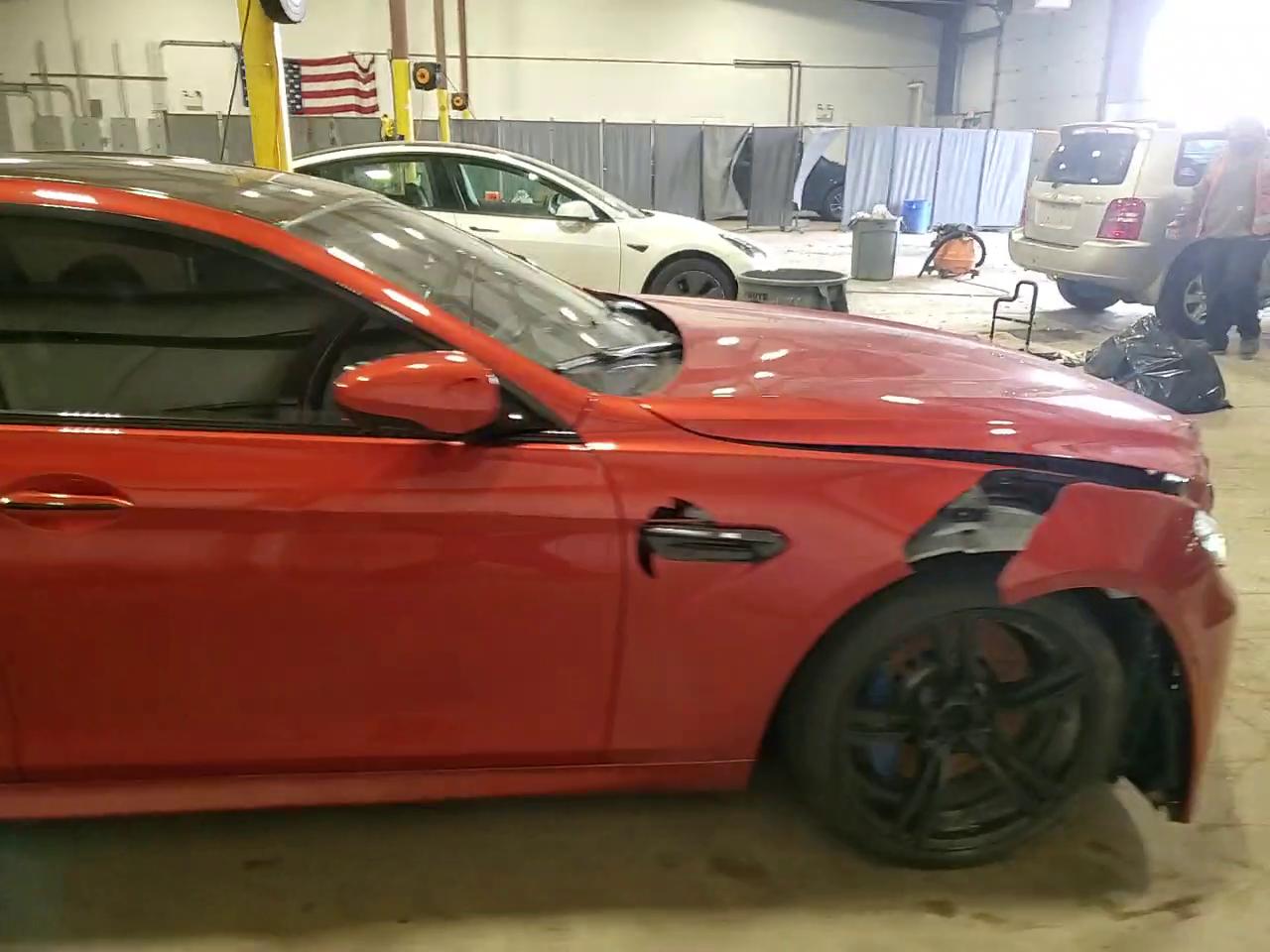 Фото: WBS6E9C50GG437272