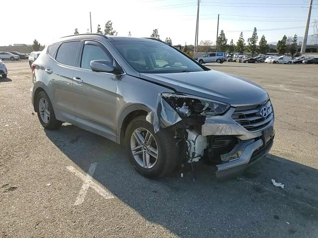 2018 Hyundai Santa Fe - Image 12
