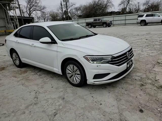 2019 Volkswagen Jetta - Image 11