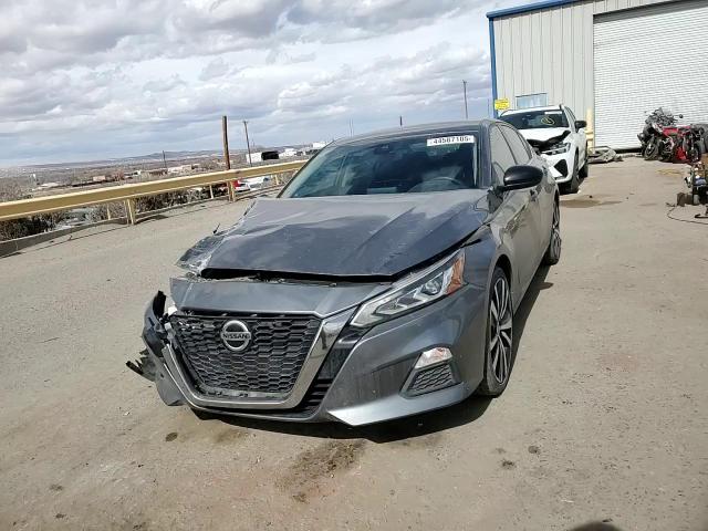 2021 Nissan Altima - Image 11