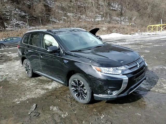2018 Mitsubishi Outlander - Image 11