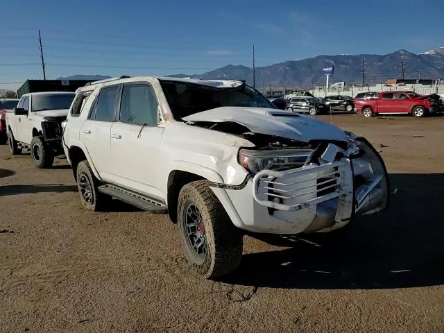 2017 Toyota 4Runner - Image 11