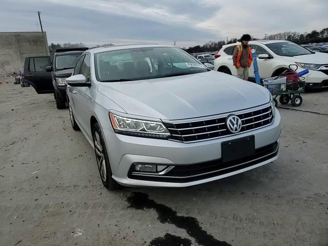 2016 Volkswagen Passat - Image 11