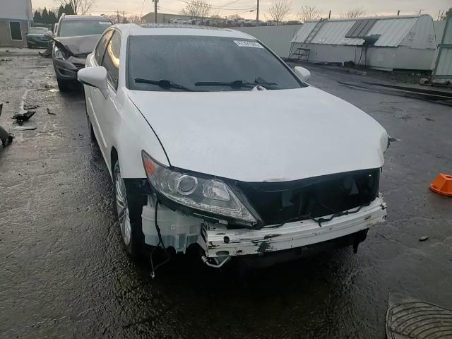 2014 Lexus ES - Image 11
