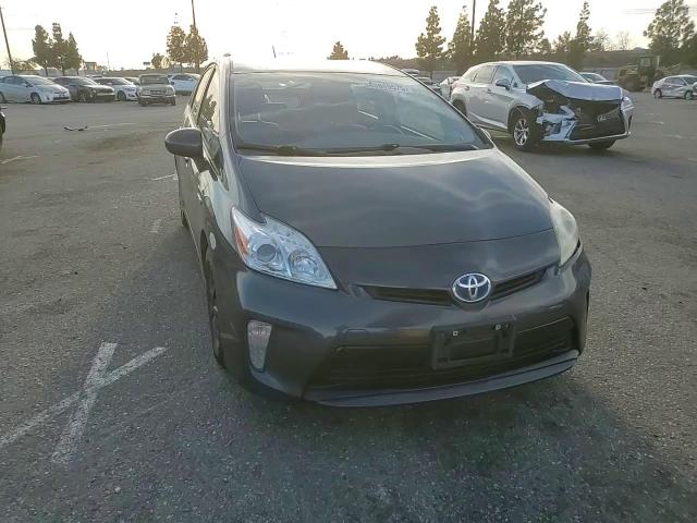 2014 Toyota Prius - Image 11